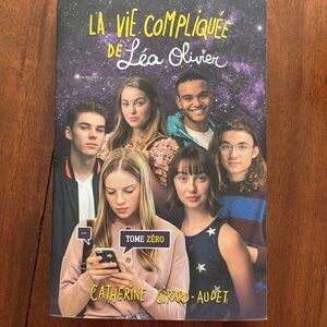 FREE with any purchase - La Vie Compliquée de Léa Olivier Book